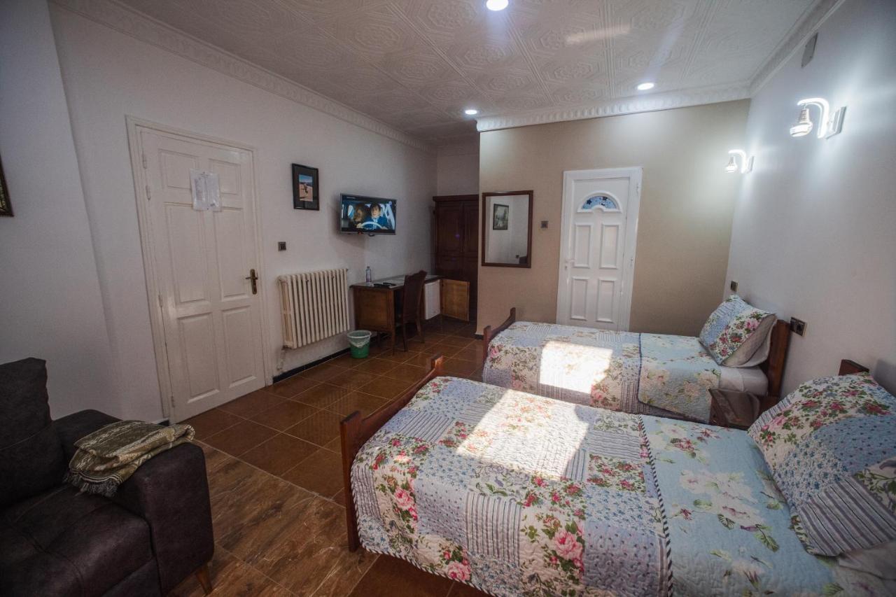 Hotel Residence El Mahdi Batna Bagian luar foto