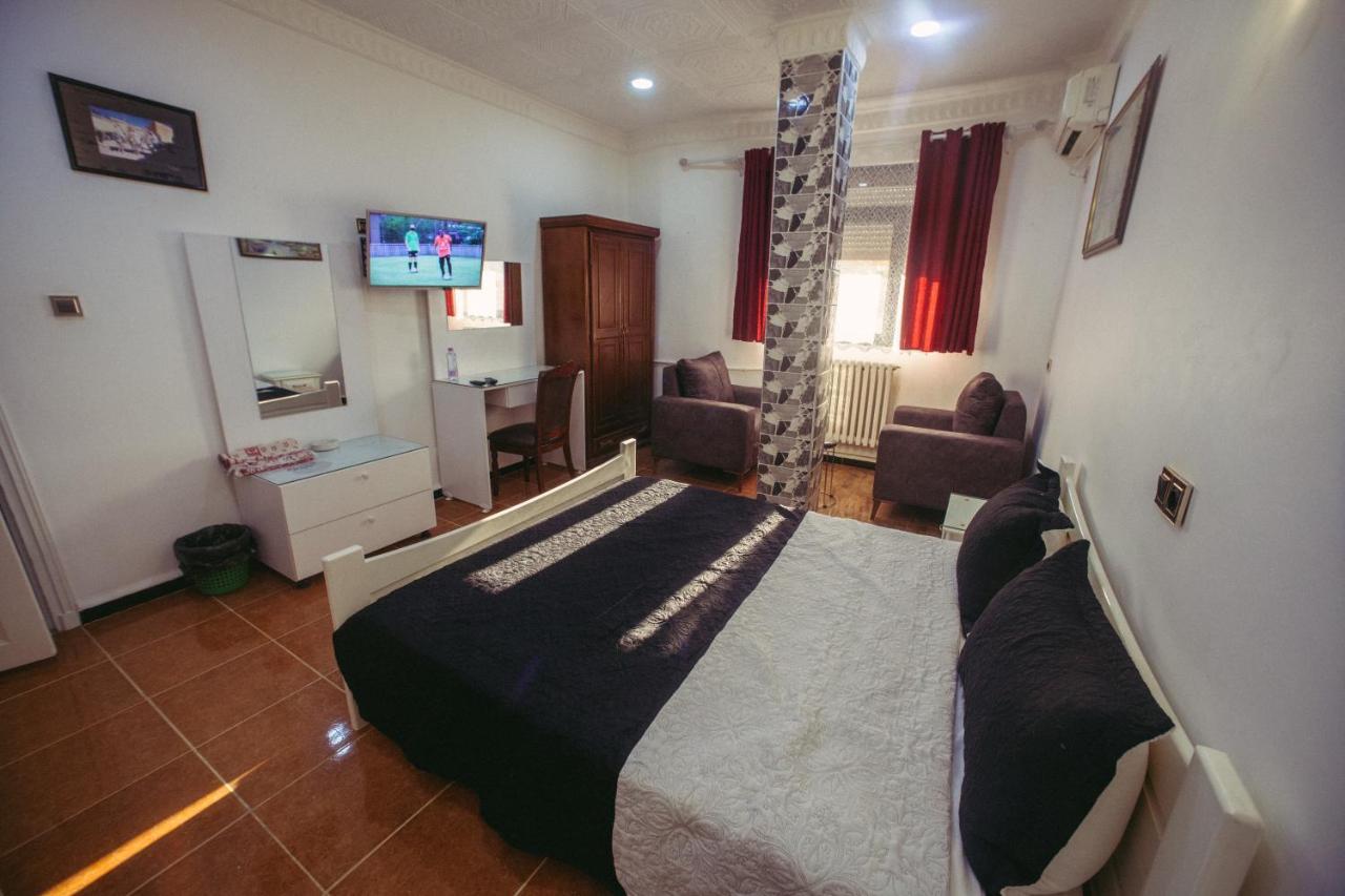 Hotel Residence El Mahdi Batna Bagian luar foto